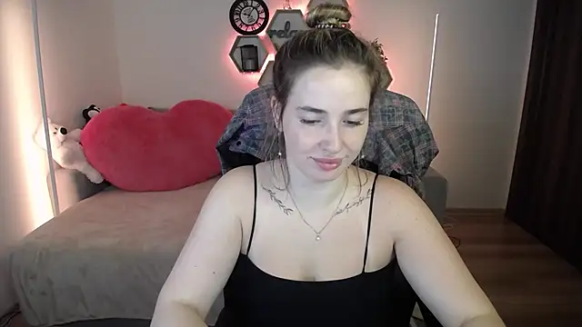 Snapshot of SabrinViolet chatting on July 21, 2026, 8:04 am SabrinViolet online show from July 21, 2026, 8:04 am