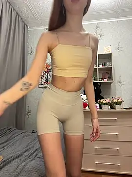 Snapshot of Magdalene_Janette chatting on February 5, 2025, 6:02 am Magdalene Janette online show from February 5, 2025, 6:02 am