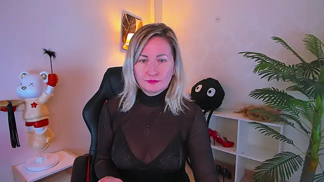 AriFleow online show from October 24, 2025, 11:42 am