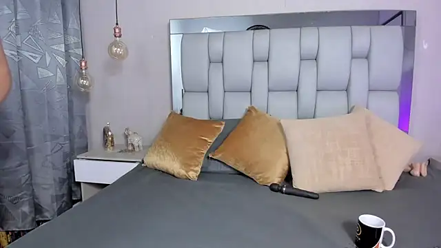 Snapshot of SusanBenett chatting on November 18, 2025, 9:07 pm SusanBenett online show from November 18, 2025, 9:07 pm