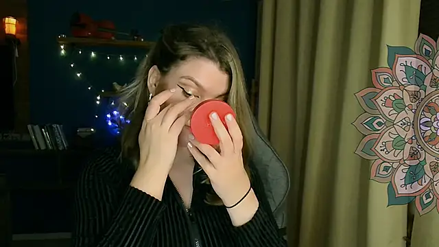 Snapshot of VioletteWay chatting on October 26, 2025, 4:18 pm VioletteWay online show from October 26, 2025, 4:18 pm