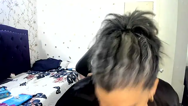 vikyadams online show from May 31, 2026, 6:08 am