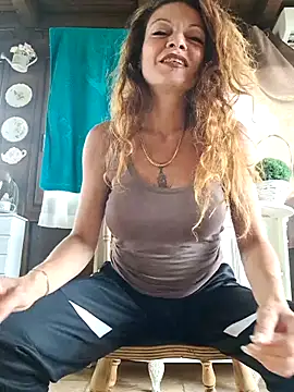 Snapshot of vampvanna23 chatting on September 9, 2025, 1:09 pm vampvanna23 online show from September 9, 2025, 1:09 pm