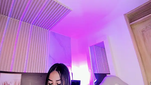 Snapshot of Violet_spencer chatting on February 20, 2025, 11:43 pm Violet spencer online show from February 20, 2025, 11:43 pm