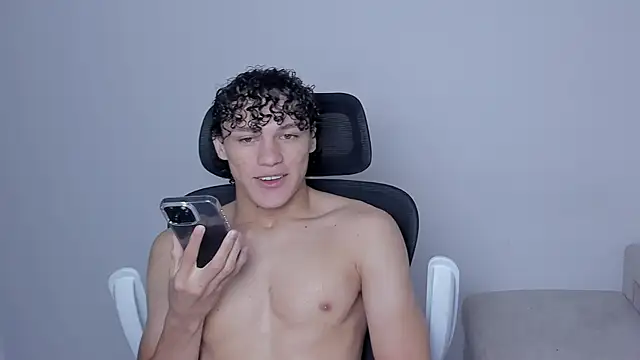 Snapshot of laurent_nova chatting on November 24, 2025, 5:57 pm laurent nova online show from November 24, 2025, 5:57 pm