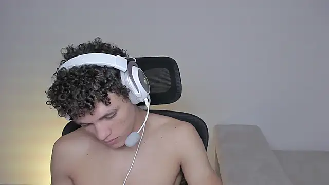 Snapshot of laurent_nova chatting on September 11, 2025, 6:41 pm laurent nova online show from September 11, 2025, 6:41 pm