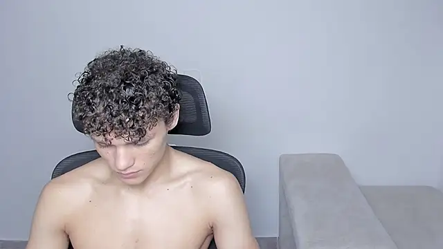 Snapshot of laurent_nova chatting on September 16, 2025, 6:31 pm laurent nova online show from September 16, 2025, 6:31 pm