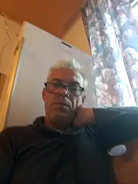 Snapshot of Picolo4111 chatting on October 10, 2025, 1:23 pm Picolo4111 online show from October 10, 2025, 1:23 pm