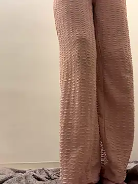 Snapshot of Holly-Glamour chatting on November 12, 2025, 2:26 am Holly-Glamour online show from November 12, 2025, 2:26 am