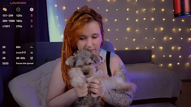 Snapshot of The_Full_Red_Moon chatting on February 26, 2026, 4:01 am The Full Red Moon online show from February 26, 2026, 4:01 am