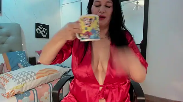 Snapshot of Antonella_Montanari chatting on May 28, 2026, 1:39 pm Antonella Montanari online show from May 28, 2026, 1:39 pm