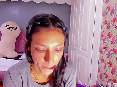 Snapshot of Iris_Stone_ chatting on January 31, 2025, 2:39 pm Iris Stone online show from January 31, 2025, 2:39 pm