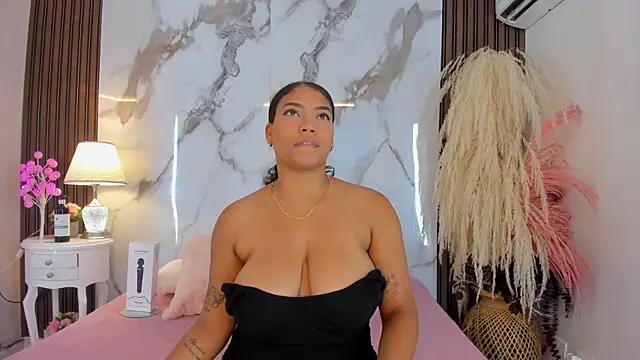 Snapshot of belacampbell chatting on February 13, 2025, 9:17 pm belacampbell online show from February 13, 2025, 9:17 pm