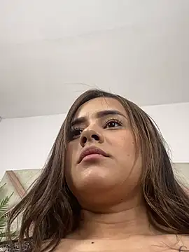 Snapshot of katy_ruiz chatting on March 7, 2025, 9:40 am katy ruiz online show from March 7, 2025, 9:40 am