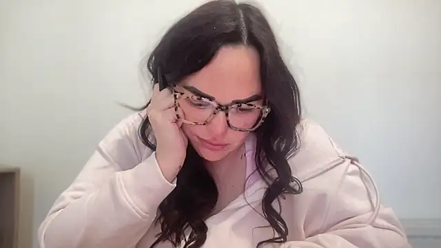 Snapshot of clara_lu chatting on May 11, 2026, 2:56 pm clara lu online show from May 11, 2026, 2:56 pm