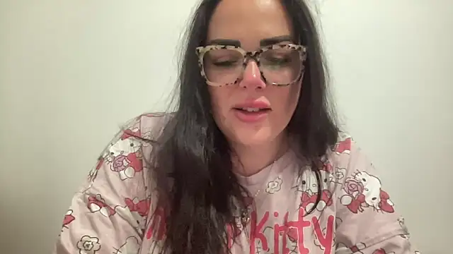 Snapshot of clara_lu chatting on May 13, 2026, 4:41 am clara lu online show from May 13, 2026, 4:41 am