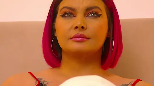 Snapshot of RissaRheys chatting on December 20, 2024, 3:47 am RissaRheys online show from December 20, 2024, 3:47 am