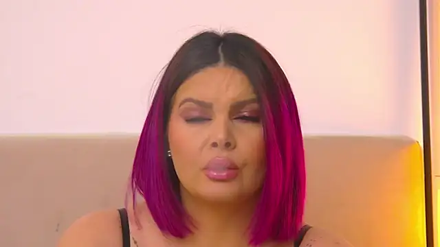 Snapshot of RissaRheys chatting on January 25, 2025, 9:46 pm RissaRheys online show from January 25, 2025, 9:46 pm