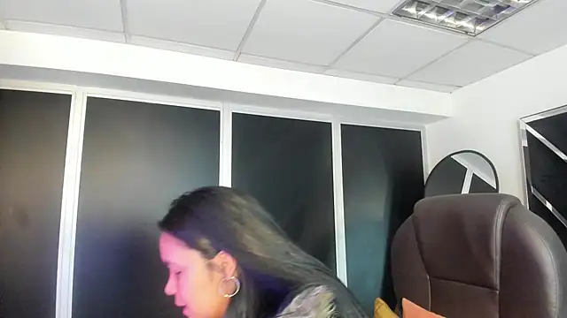 Ivanna18 x online show from October 28, 2025, 3:51 am