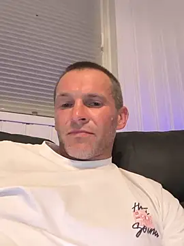 AttractiveSilk5 online show from June 30, 2026, 8:42 pm
