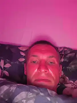 AttractiveSilk5 online show from June 14, 2026, 2:57 am