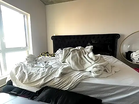 yourgoddessangela online show from December 1, 2025, 7:04 pm