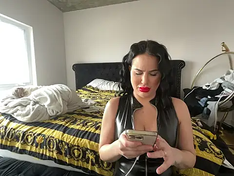 yourgoddessangela online show from December 16, 2025, 7:29 pm