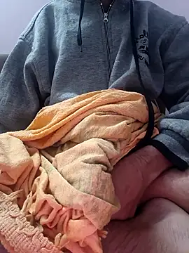 Collegeboywithbigweapan21 online show from December 16, 2025, 5:06 pm