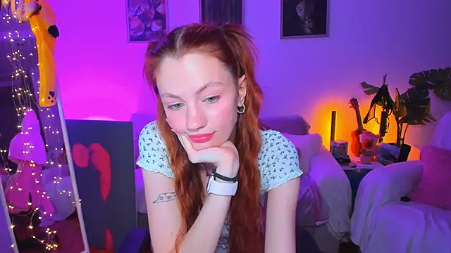 Alyssa Smitt online show from October 6, 2025, 9:48 pm