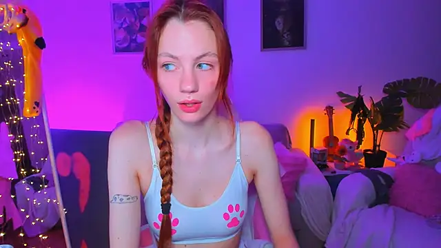 Alyssa Smitt online show from October 13, 2025, 12:23 am