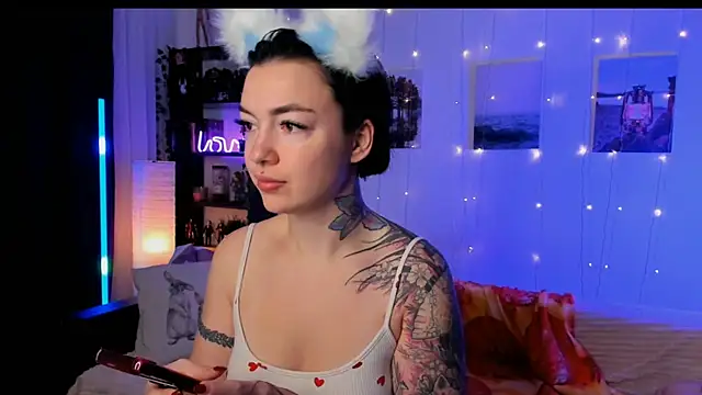 Magic Allie online show from December 22, 2025, 7:41 am