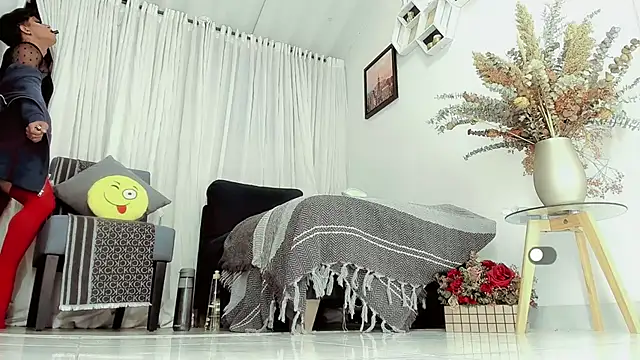 stefany sexy  online show from April 10, 2026, 2:07 am