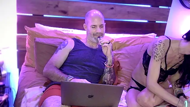 Snapshot of NC_Bald_and_Beautiful chatting on October 31, 2025, 7:16 am NC Bald and Beautiful online show from October 31, 2025, 7:16 am