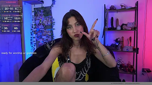 MissKorah online show from December 2, 2025, 10:00 pm