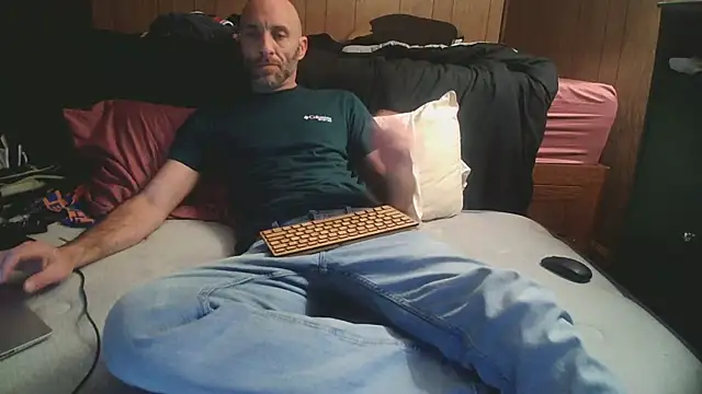 Disdikisgr8x5 online show from March 1, 2025, 6:24 am