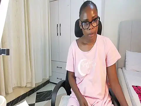 chloe desire1 online show from April 15, 2026, 4:51 am