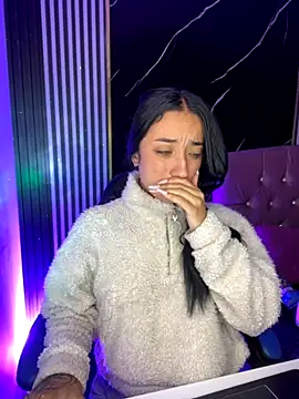 Snapshot of Ady_18 chatting on November 24, 2025, 10:54 pm Ady 18 online show from November 24, 2025, 10:54 pm