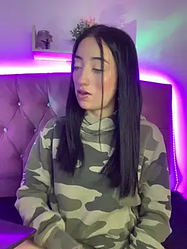 Snapshot of Ady_18 chatting on February 27, 2025, 5:16 pm Ady 18 online show from February 27, 2025, 5:16 pm