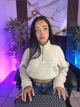 Ady 18 online show from February 4, 2026, 8:26 pm