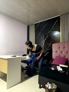 Snapshot of Ady_18 chatting on November 25, 2025, 2:28 pm Ady 18 online show from November 25, 2025, 2:28 pm