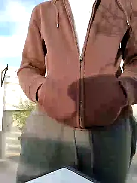 KeptupInosine online show from March 9, 2025, 3:49 pm