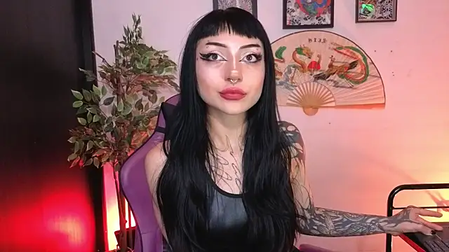 Snapshot of catipetite chatting on May 17, 2026, 6:57 am catipetite online show from May 17, 2026, 6:57 am