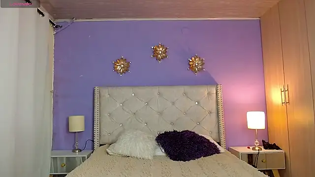 Snapshot of Kim_and_Mia chatting on September 27, 2025, 11:49 am Kim and Mia online show from September 27, 2025, 11:49 am