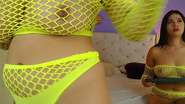 Snapshot of Kim_and_Mia chatting on March 11, 2025, 5:02 pm Kim and Mia online show from March 11, 2025, 5:02 pm