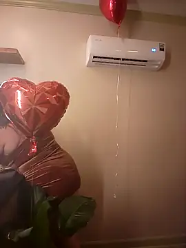 Milfshakecafe online show from February 15, 2025, 4:14 am