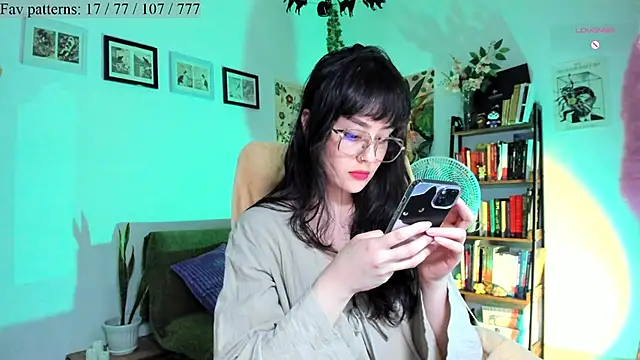 Snapshot of Conlosmichis chatting on November 24, 2025, 11:49 pm Conlosmichis online show from November 24, 2025, 11:49 pm