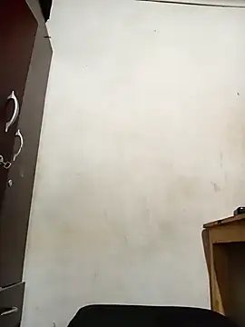 Snapshot of Uncletee112 chatting on September 13, 2025, 11:05 pm Uncletee112 online show from September 13, 2025, 11:05 pm