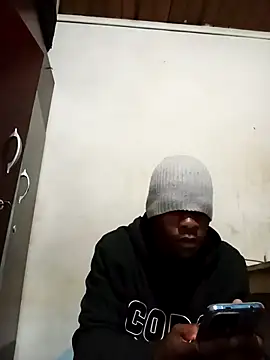 Snapshot of Uncletee112 chatting on September 30, 2025, 4:13 pm Uncletee112 online show from September 30, 2025, 4:13 pm