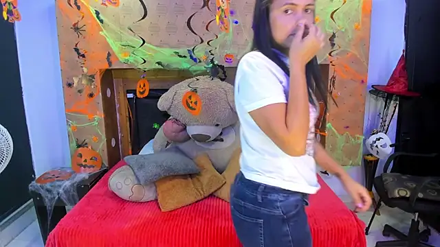 SofiAndNicol online show from October 21, 2025, 11:09 am