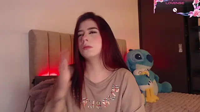 Snapshot of Your_rosalie chatting on January 6, 2026, 4:27 am Your rosalie online show from January 6, 2026, 4:27 am